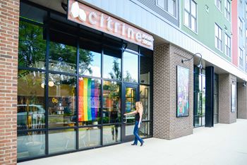 Onsite retail such as one line coffee shop, franklinton market, yellow brick pizza, and more!